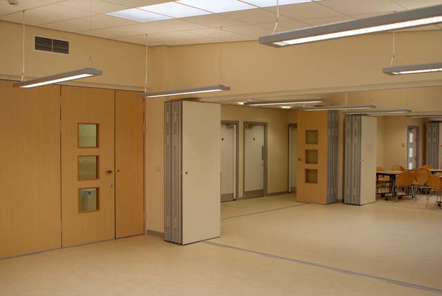 Multiple finishes on Multifold sliding folding partition M80